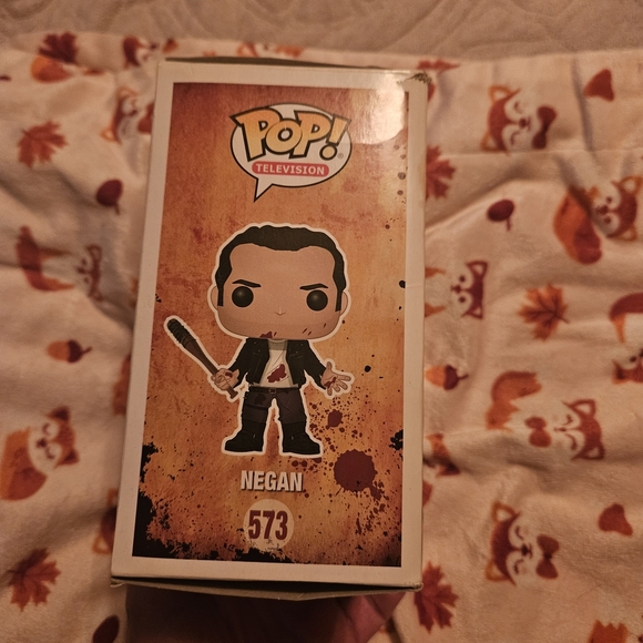 The Walking Dead Negan Pop! Vinyl Figure - Picture 2 of 4